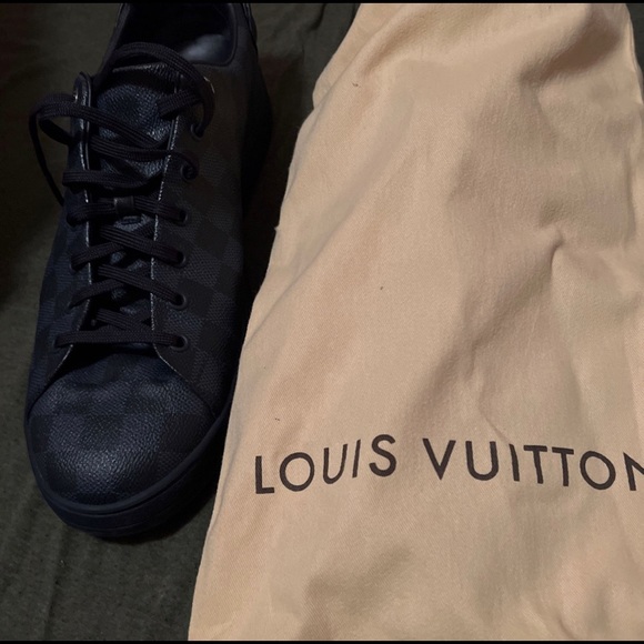 Selling my Louis Vuitton shoes size 11. Worn 3 times, selling for 400$!Authentic - Picture 1 of 4